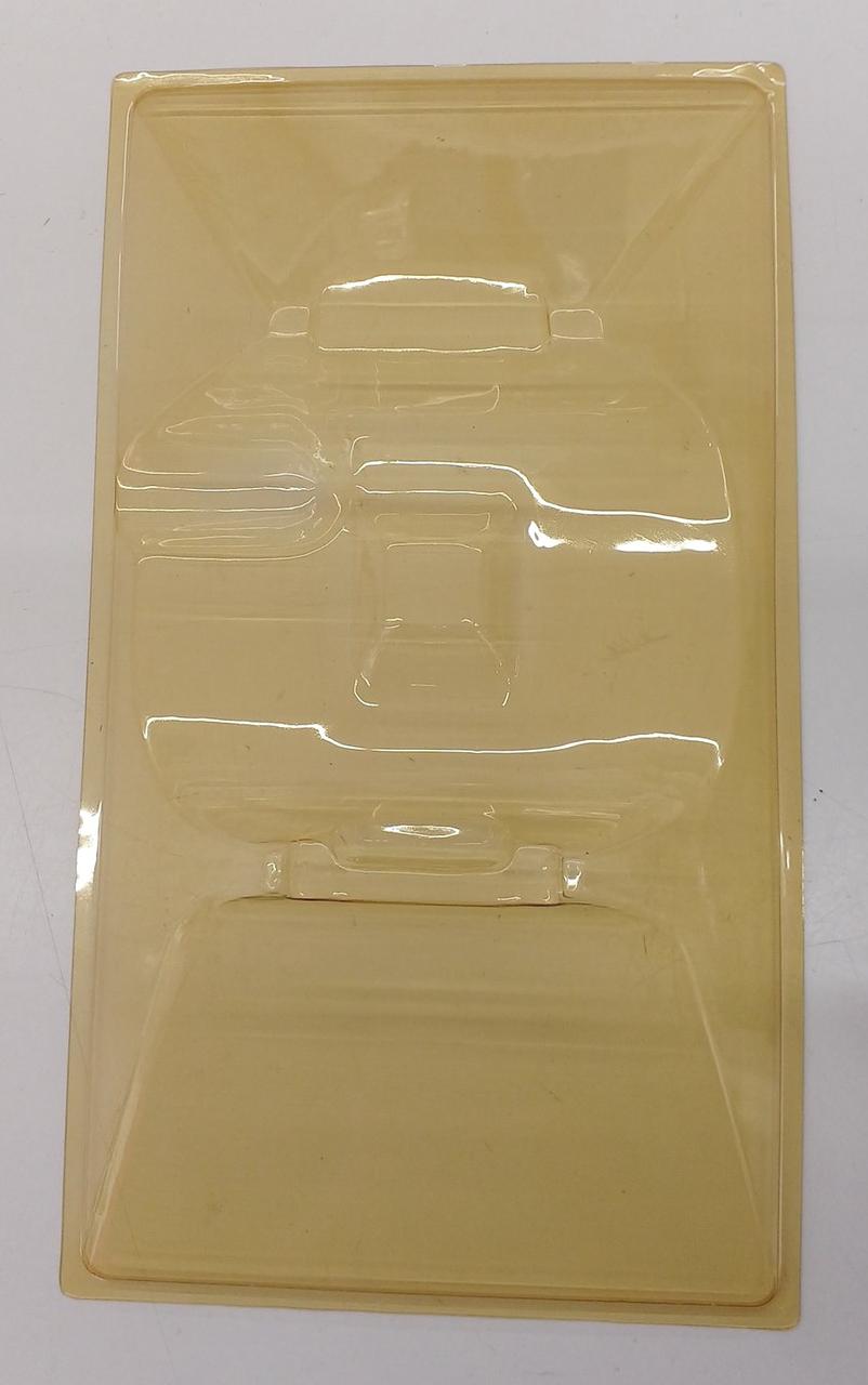 プラスチック劣化による色あせあり