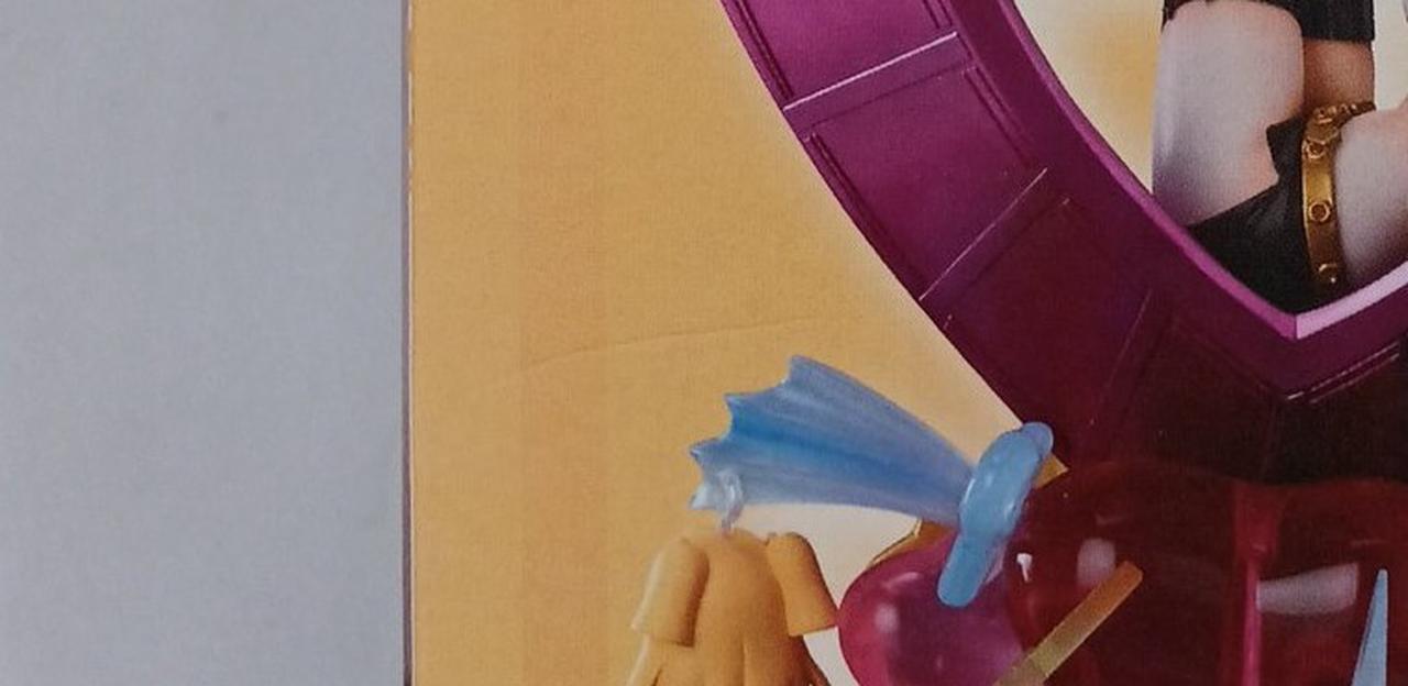 ひっかきキズあり