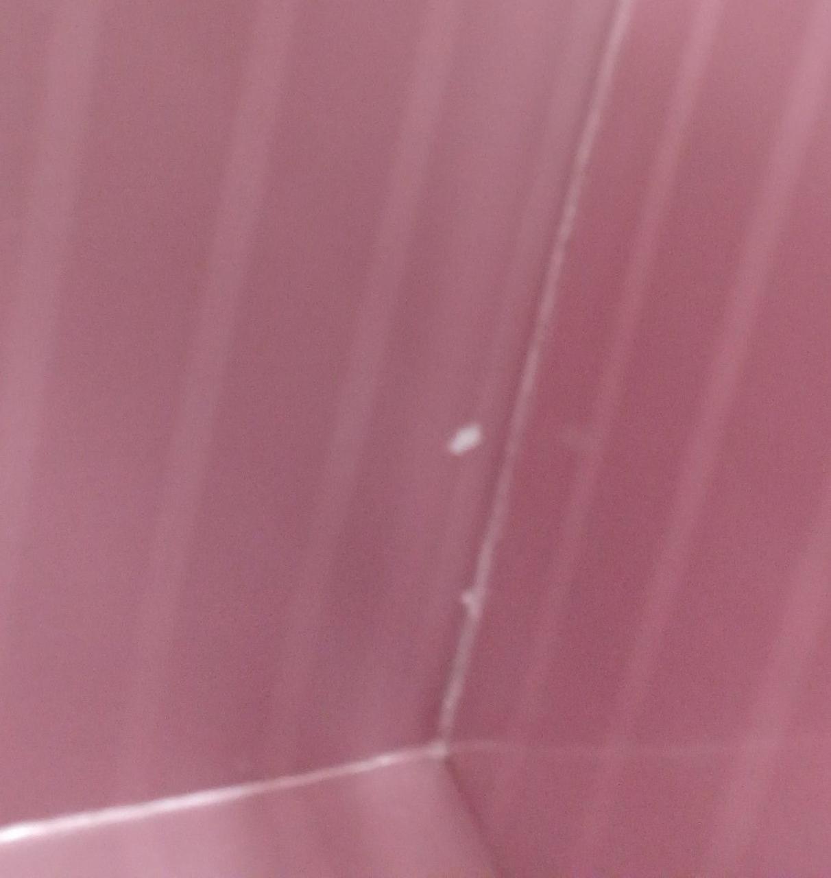 箱内部、塗装剥がれあり