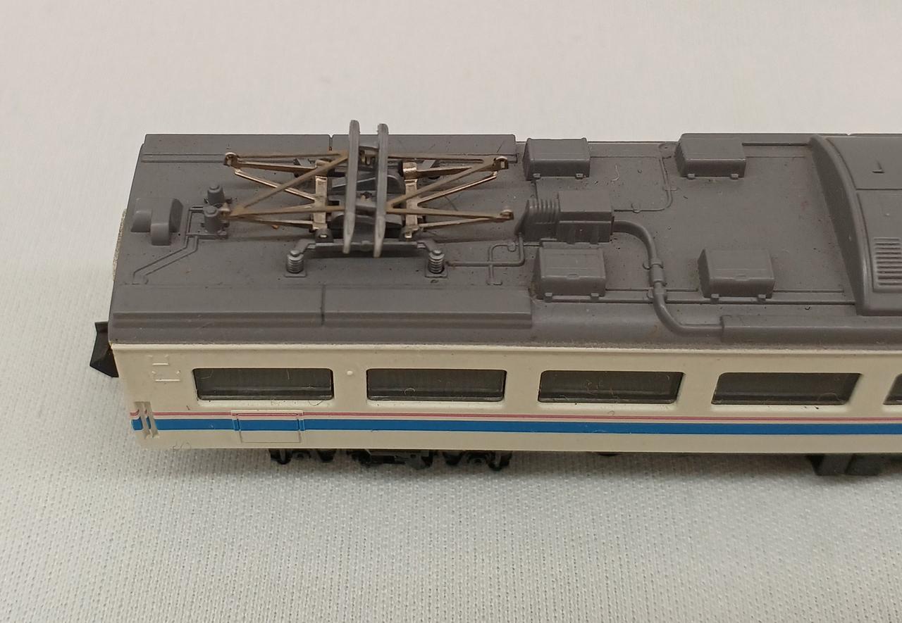 動力車パンタグラフ破損箇所あり