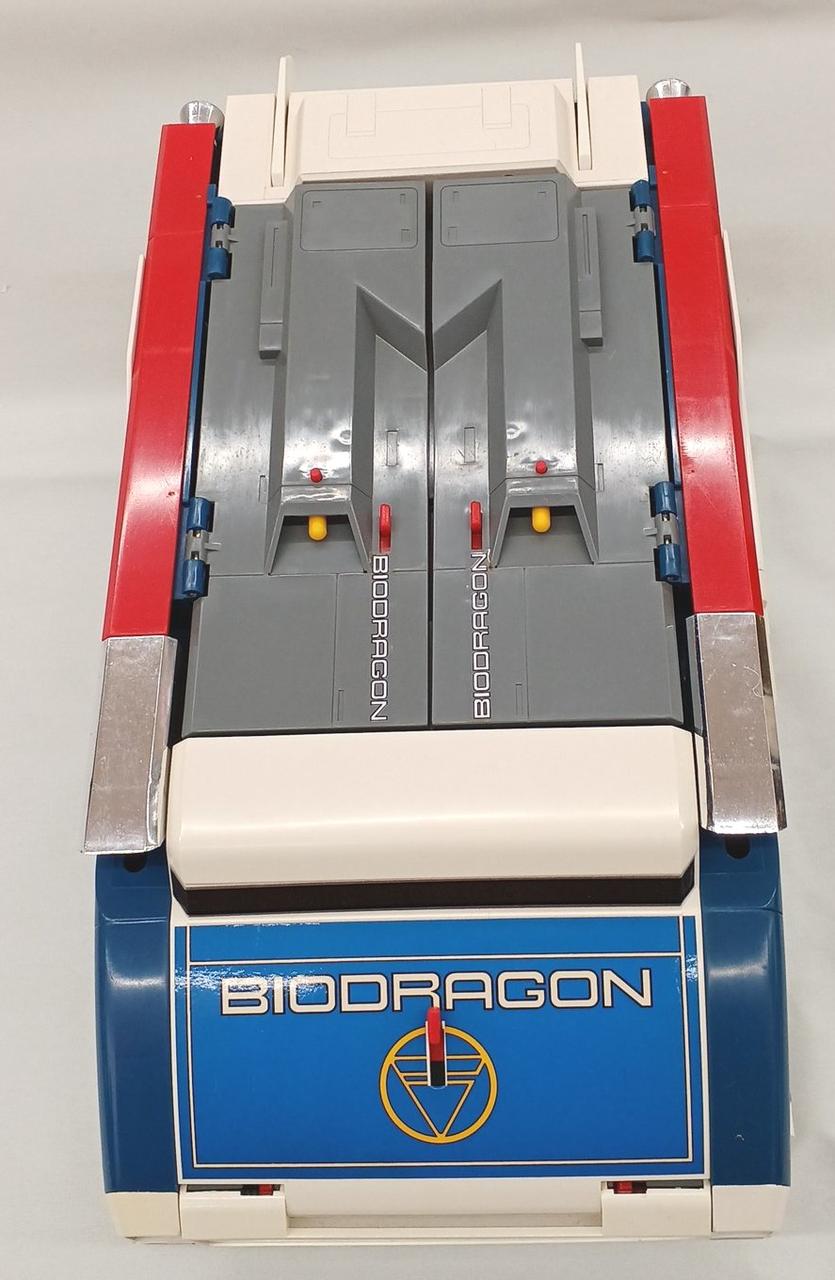 本体全体的に色あせ、劣化あり