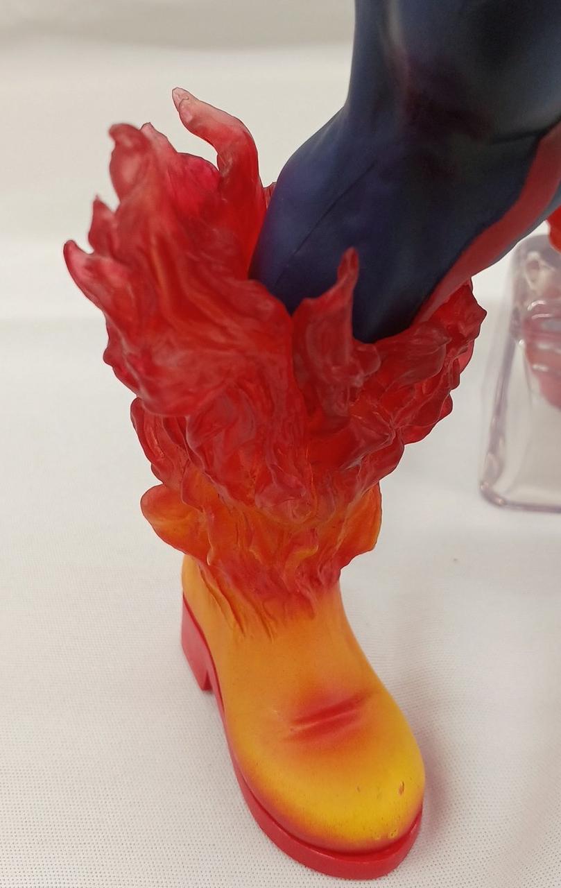 つま先に若干キズあり