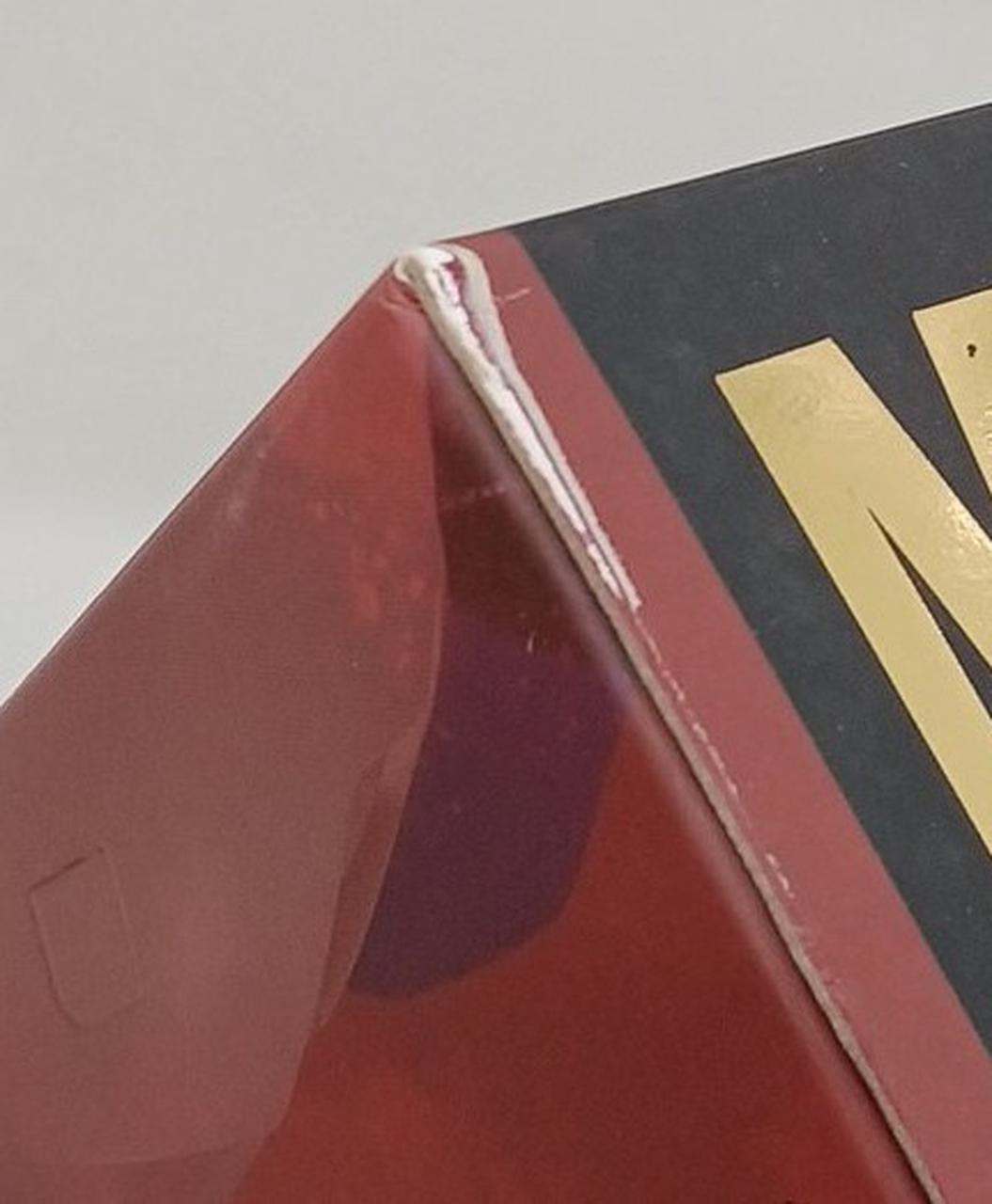 下部擦れキズあります