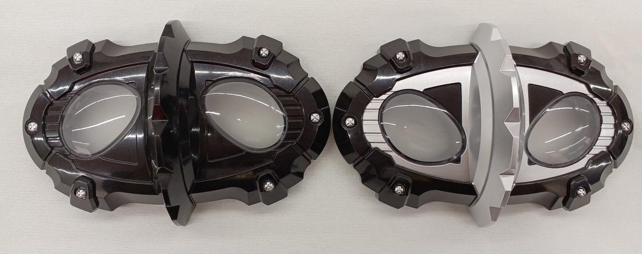 クリアパーツ部分に小キズあり