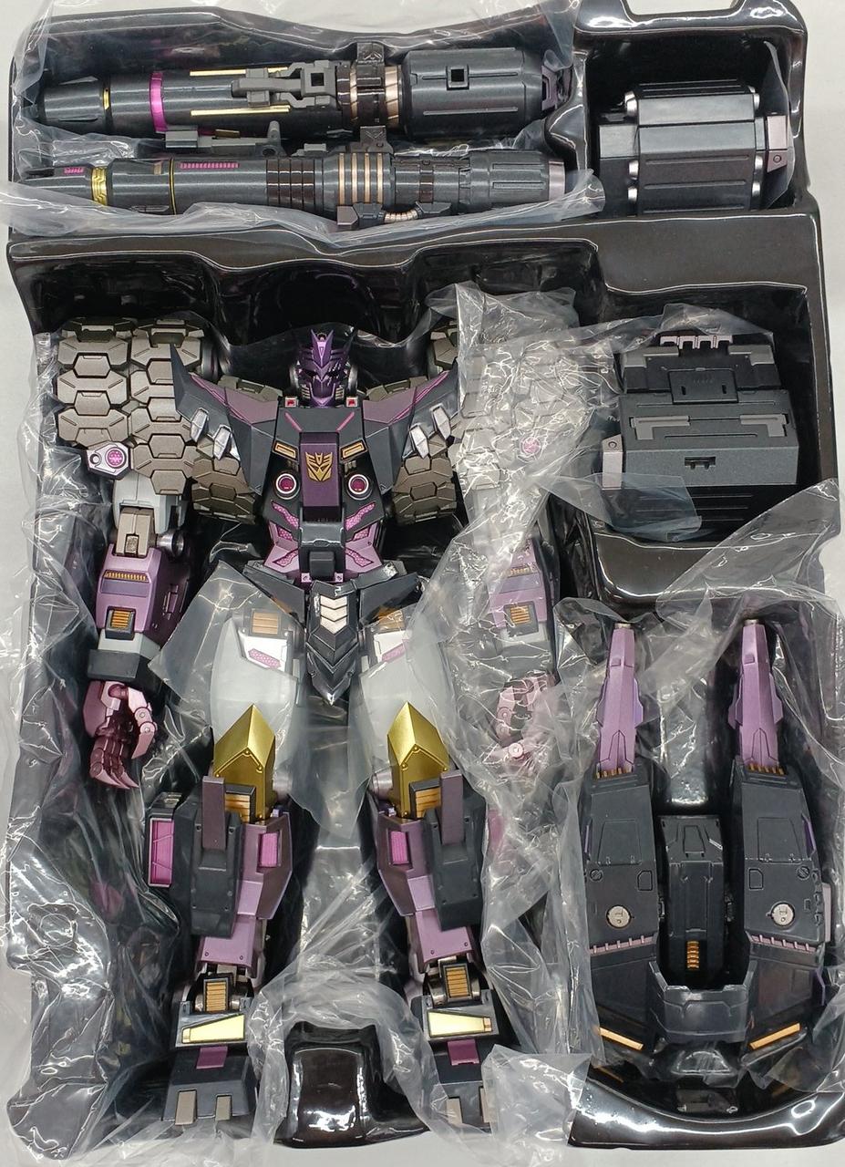 細かなキズ汚れあり