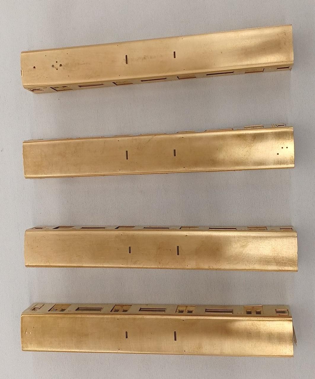 本体全体的に擦れキズあり