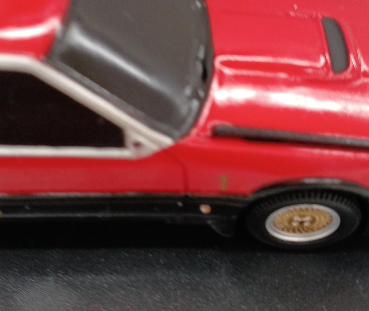 右ミラー破損してます