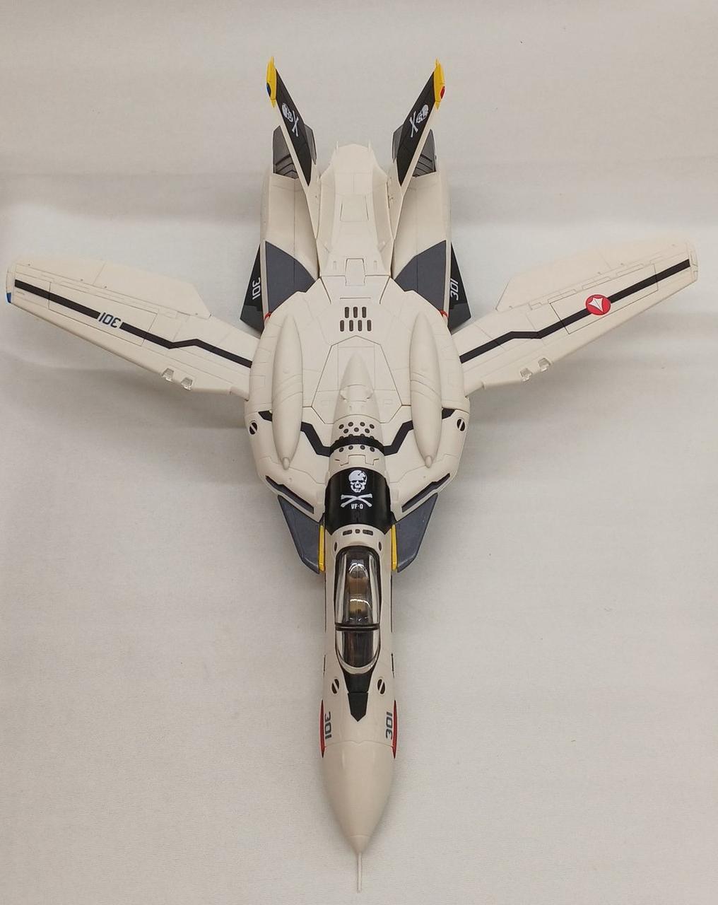 全体的に細かいキズ汚れあり