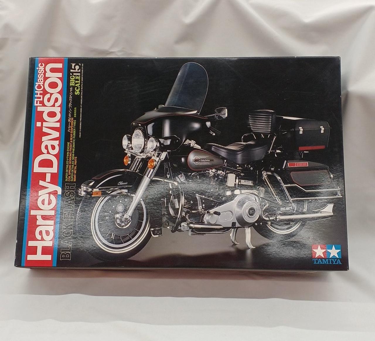 外箱擦れキズあり