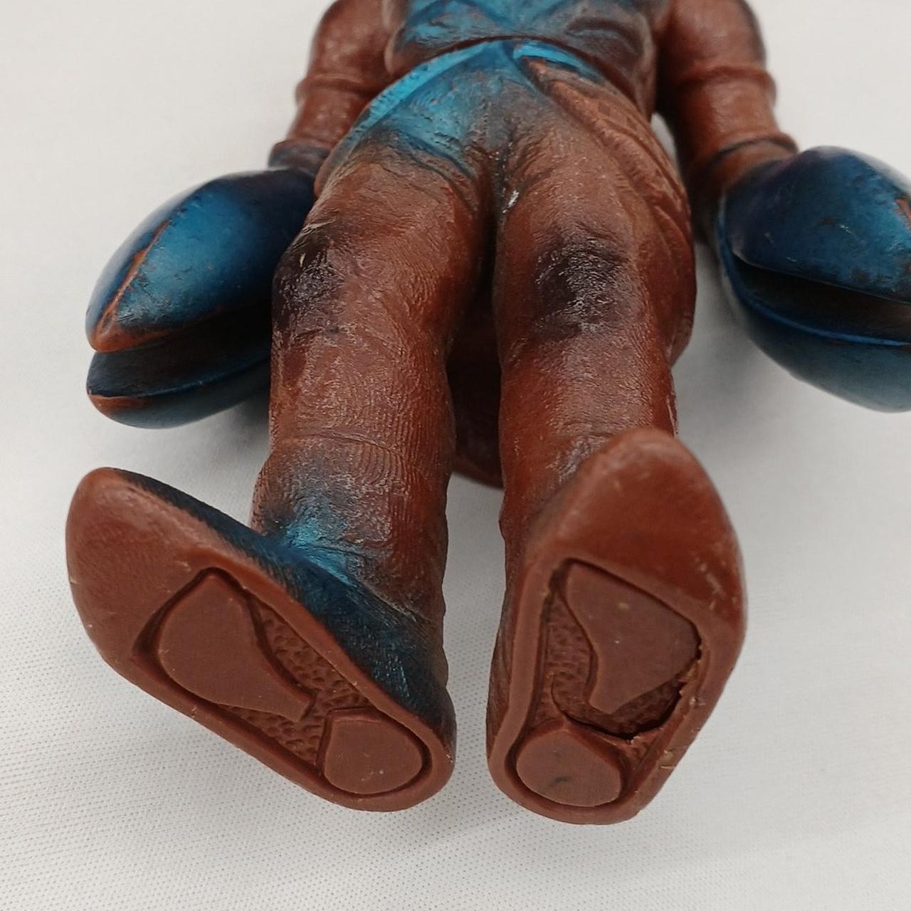 左足破損あり