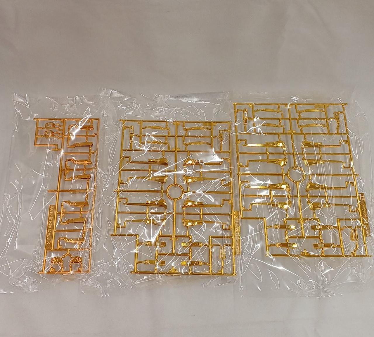 未組み立て品