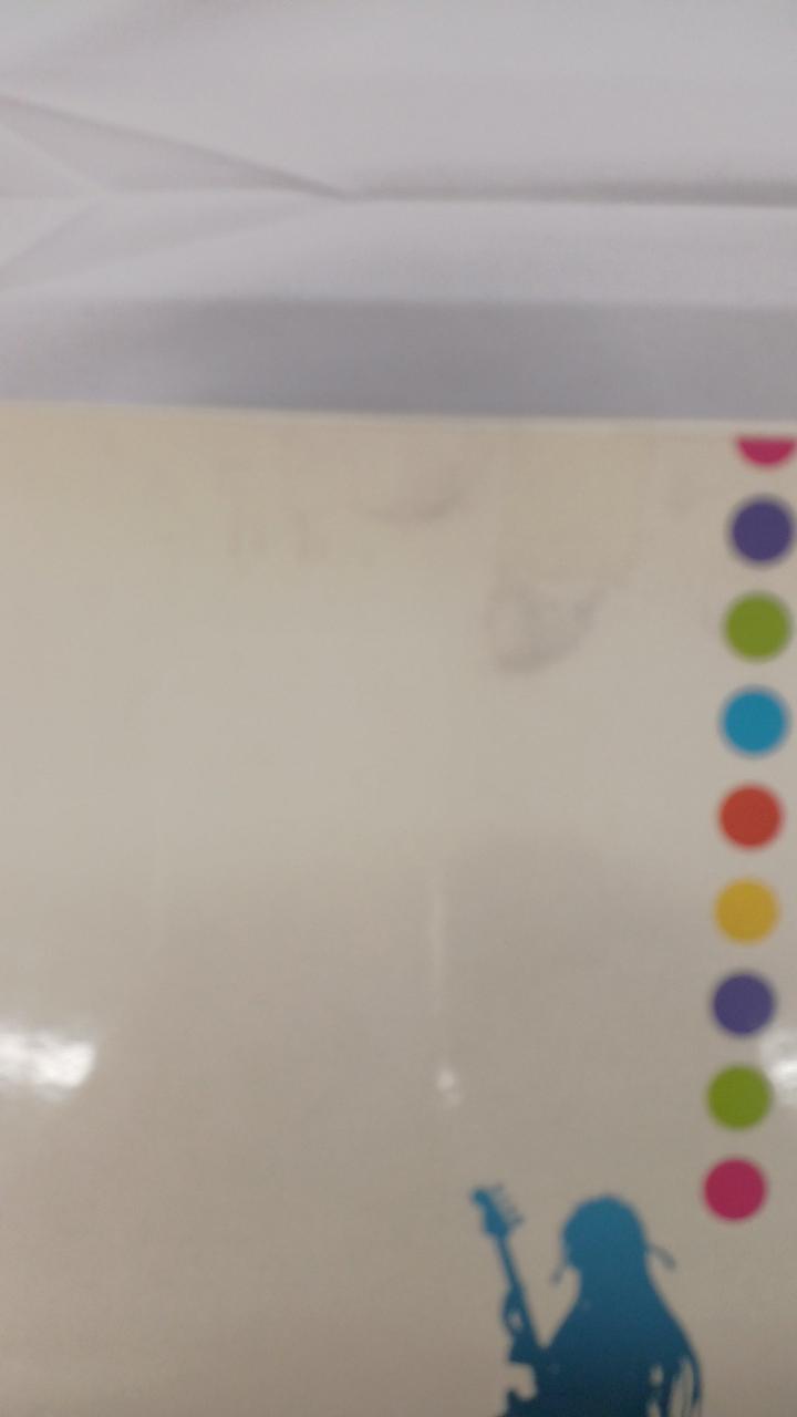 箱にキズ・汚れ