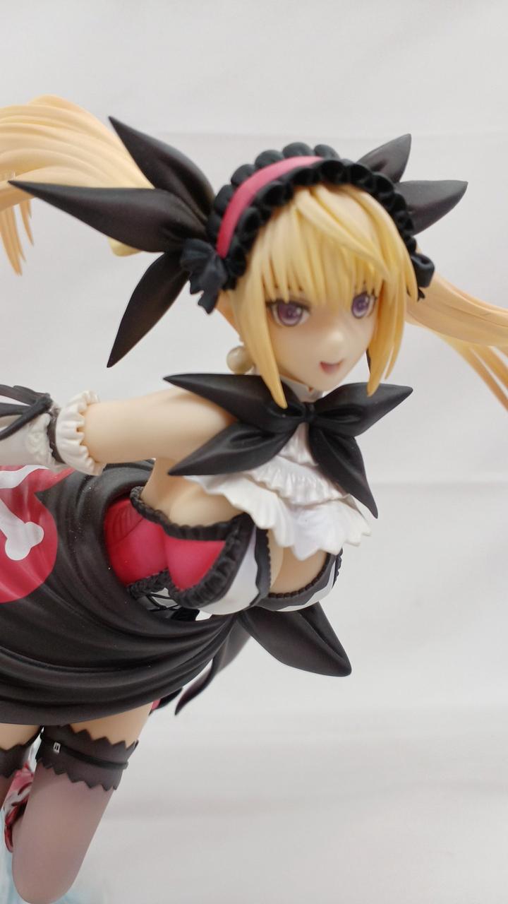 頭部接続ゆるめ
傾くと動く