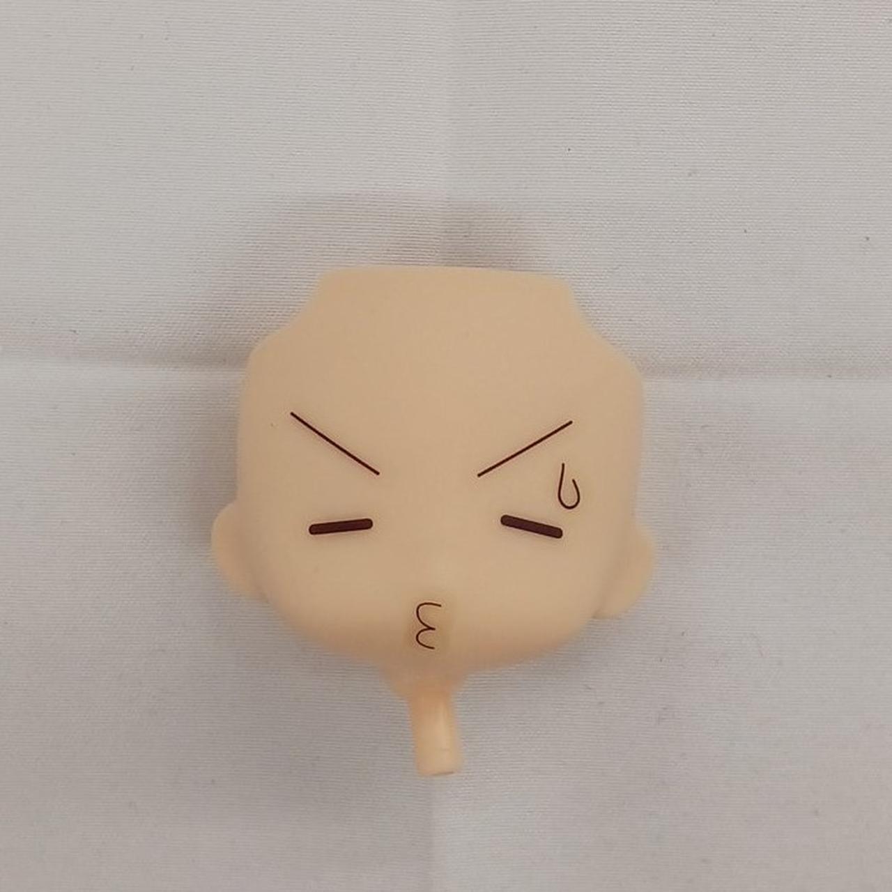 のっぺら顔はシール貼り付け済み