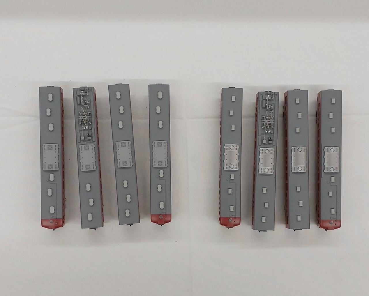 左セットにモーター車
右セットには無し