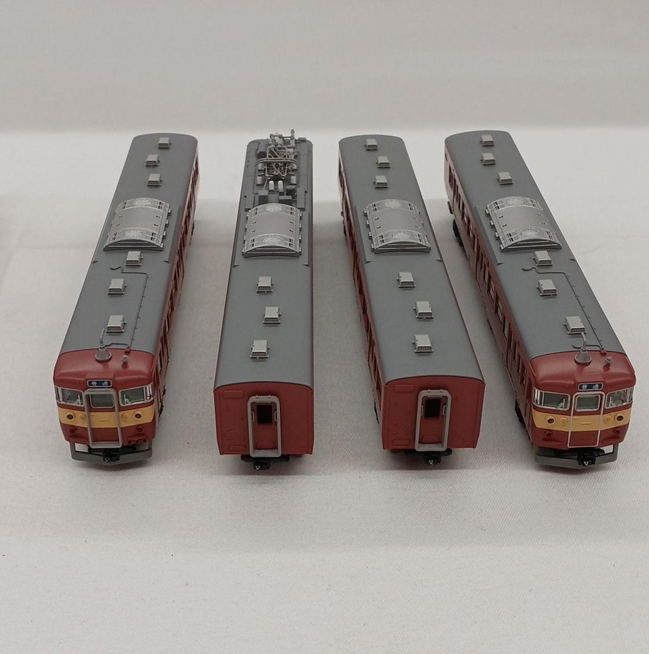 動力車なし
右端の車両点灯不可