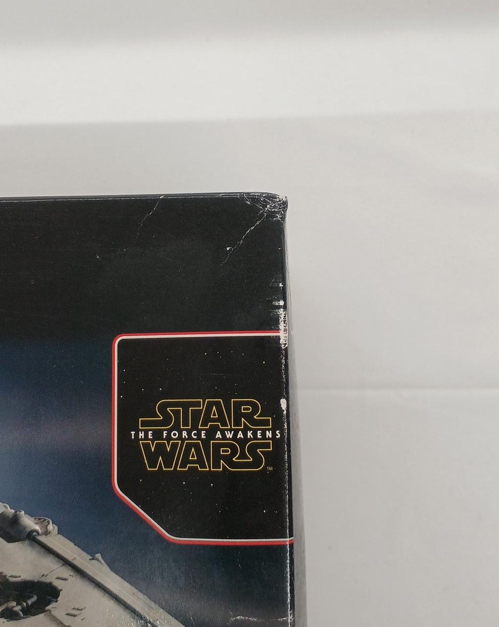 箱全体的にキズ