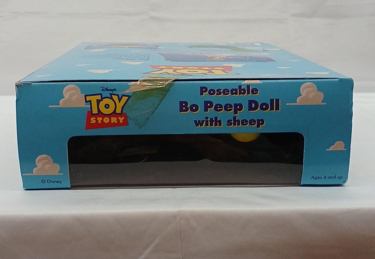 経年劣化でテープが剥がれている為開封扱い