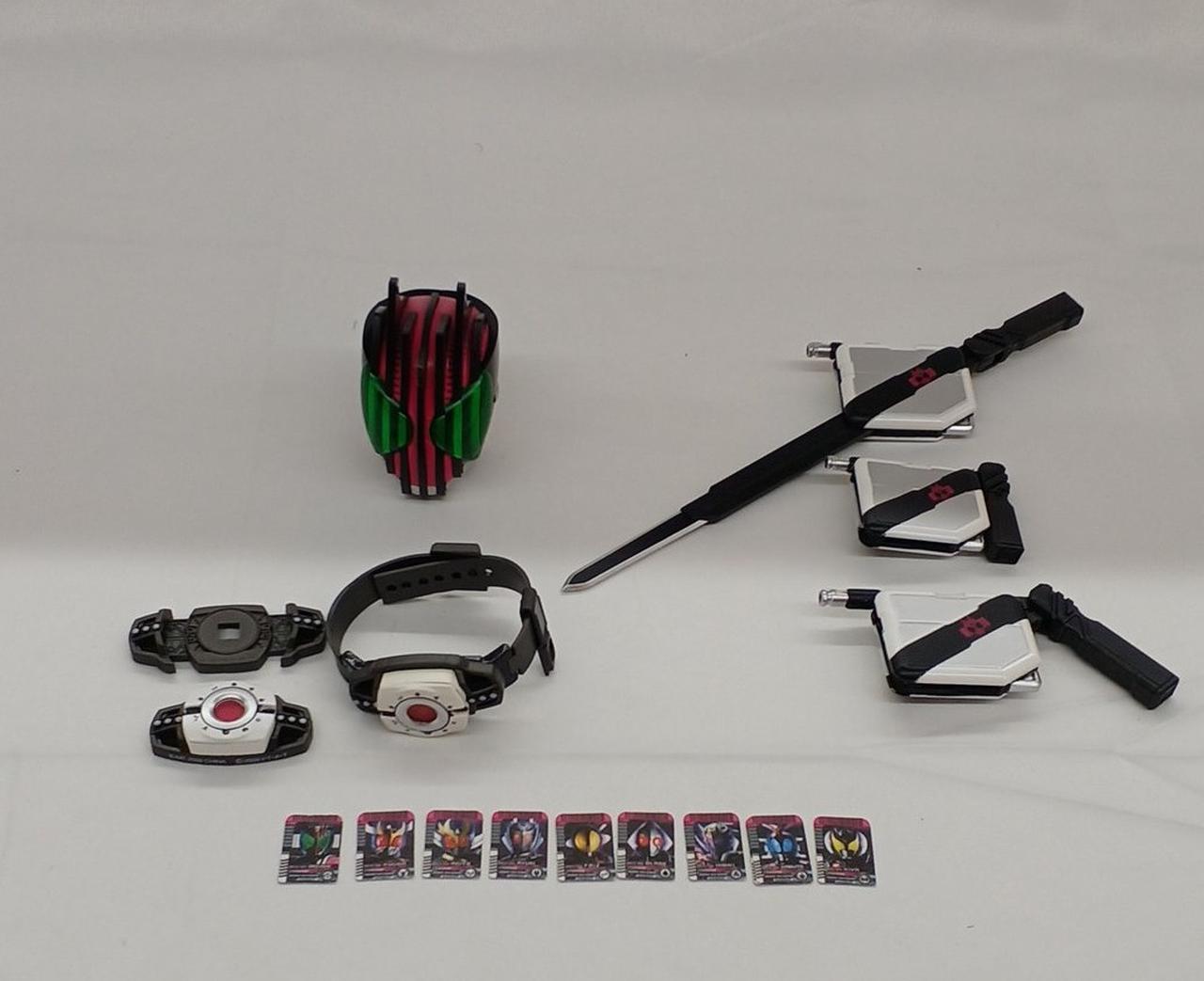 追加分
各余剰パーツと通常頭部とカード