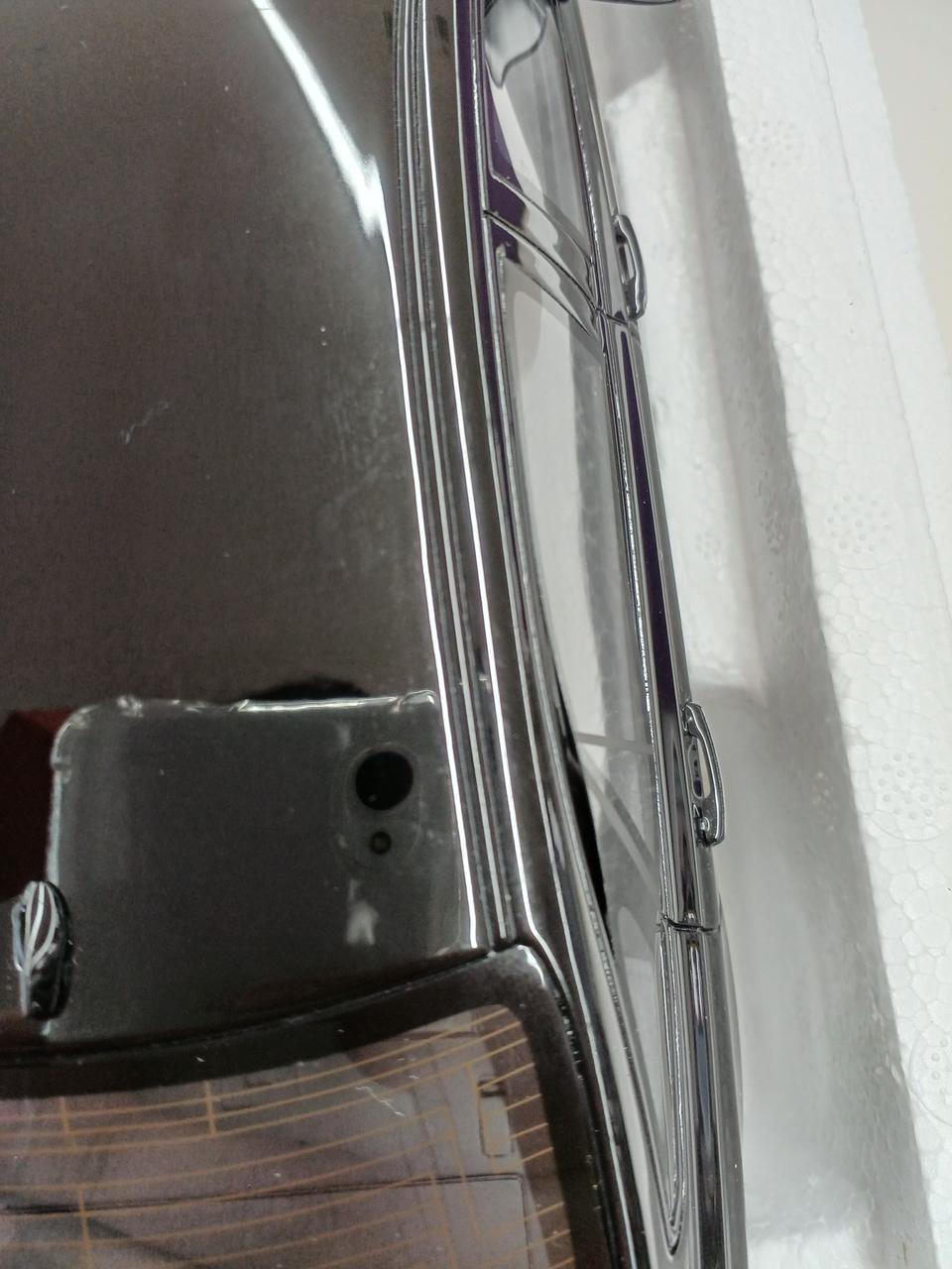 右後ろのドアフィルムが若干浮いています。