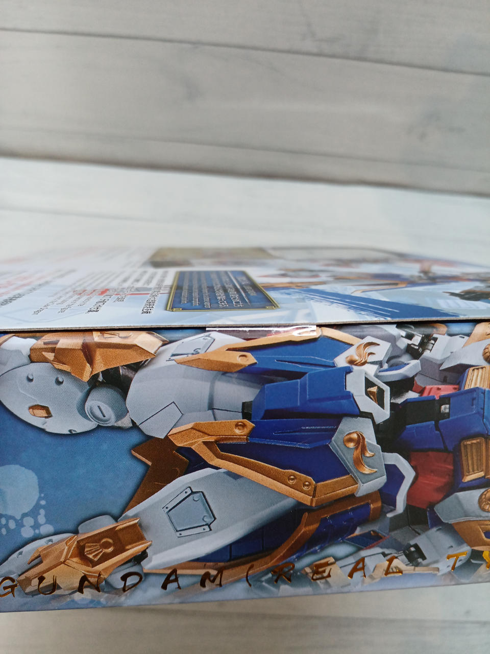 テープ未開封です。