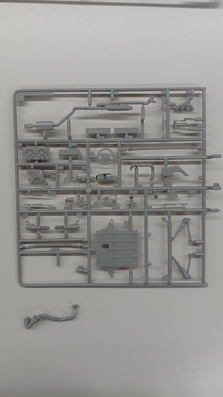 切り離し済みのパーツがあります。