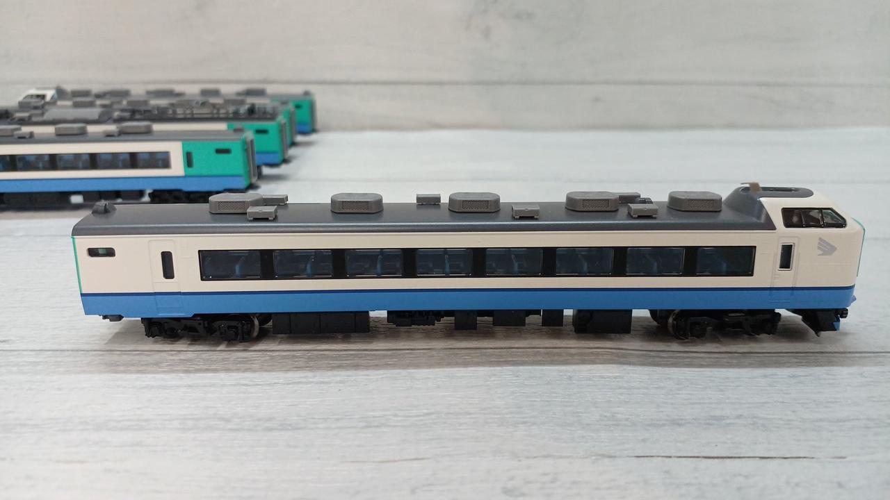 トミックス JR485系3000番台特急電車（はくたか）基本+増結セット JR 485-3000系特急電車(はくたか)増結セット｜製品情報｜製品