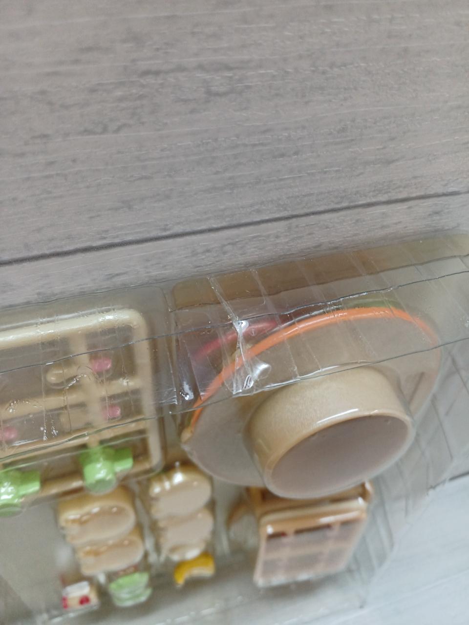 テープ未開封です。