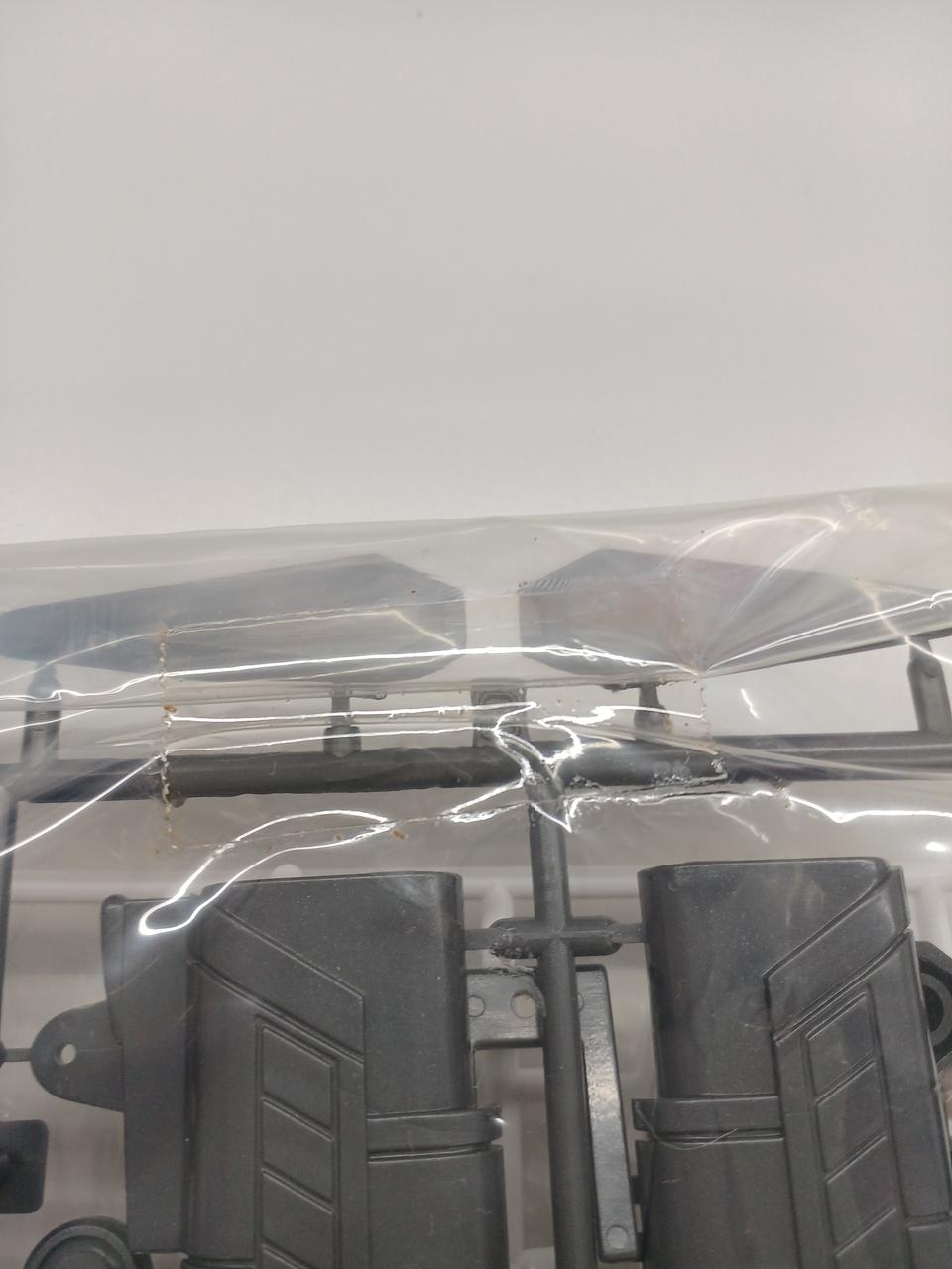 テープ未開封です。