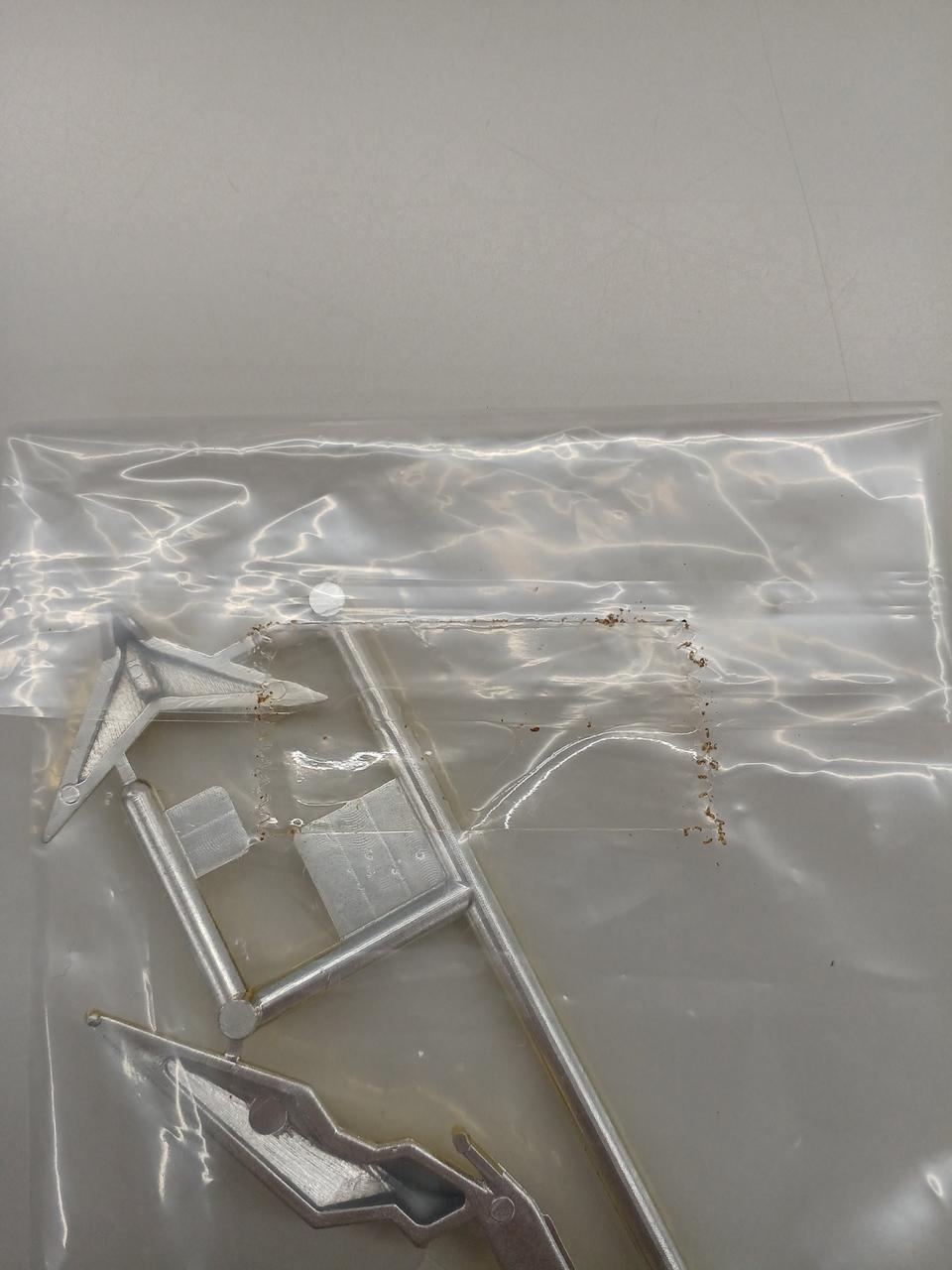 テープ未開封です。