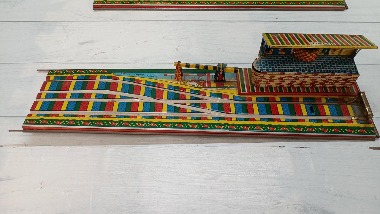 一部部品に反りがあります。