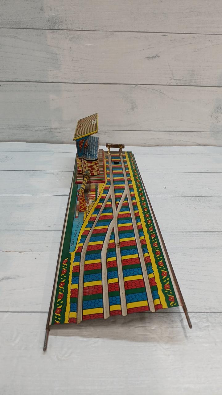 一部部品に反りがあります。