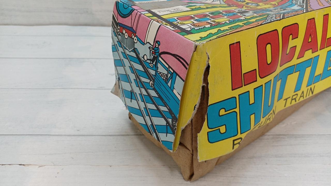 箱破れ・傷多いです。