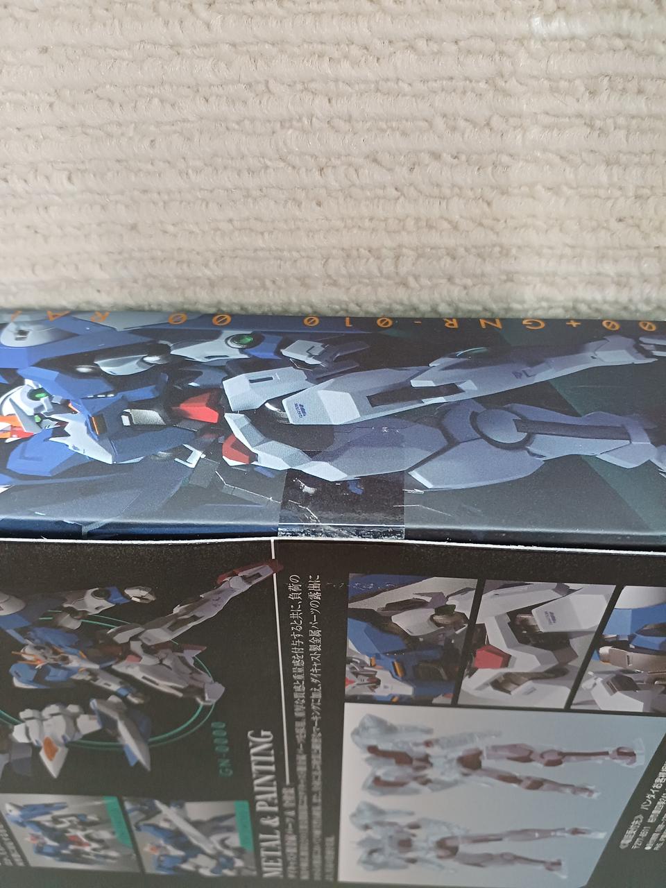 テープ未開封です。