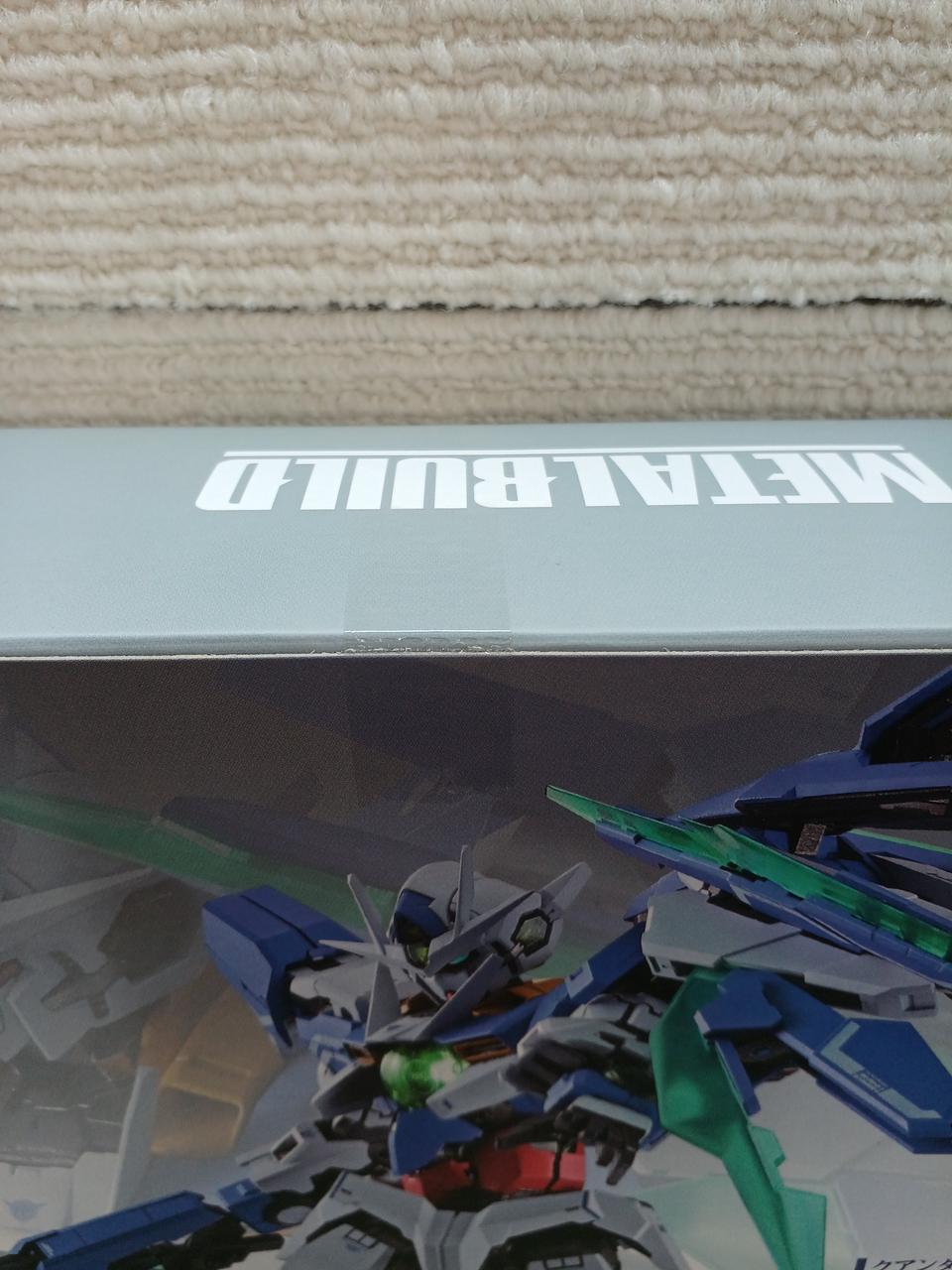 テープ未開封です。