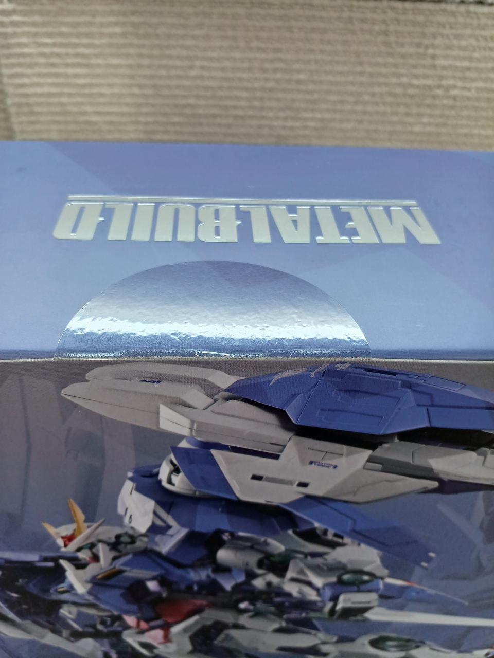 テープ未開封です。