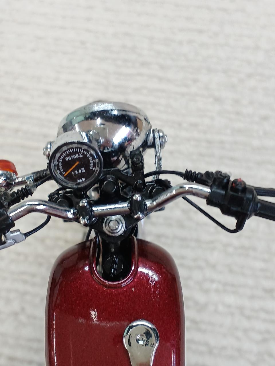スピードメーター外れてます