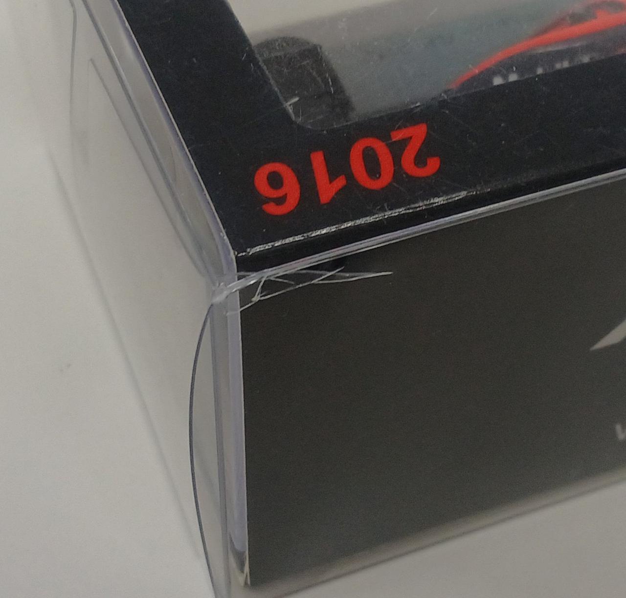 外箱割れあり。