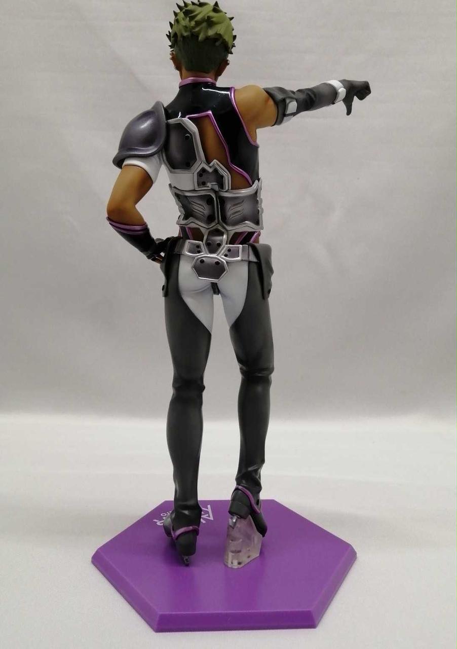 フィギュア後ろ