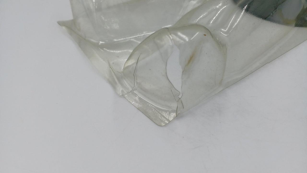 ブリスター割れ