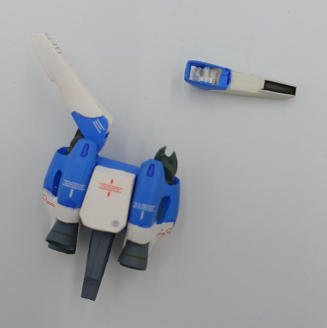 パーツ外れやすいです