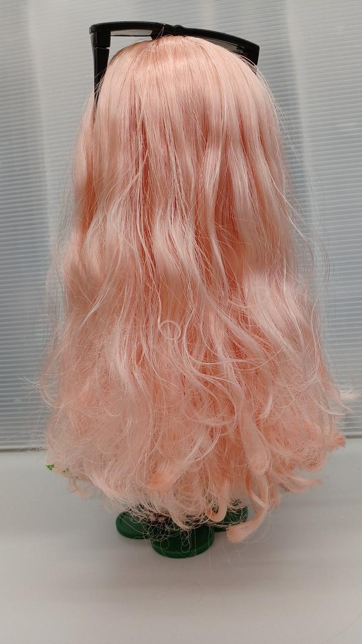 髪の毛絡まっています。