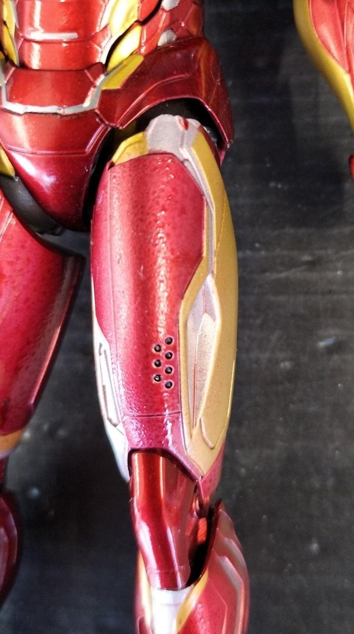 太もも部にベタ付き有りです。