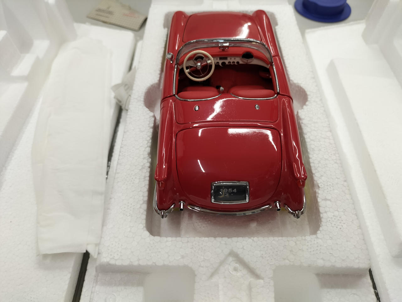 【新品同様】フランクリンミント社 モデルカー  Z8 1/24 Franklin Mint 1:24 2000 BMW Z8 Diecast Car Model sold at auction