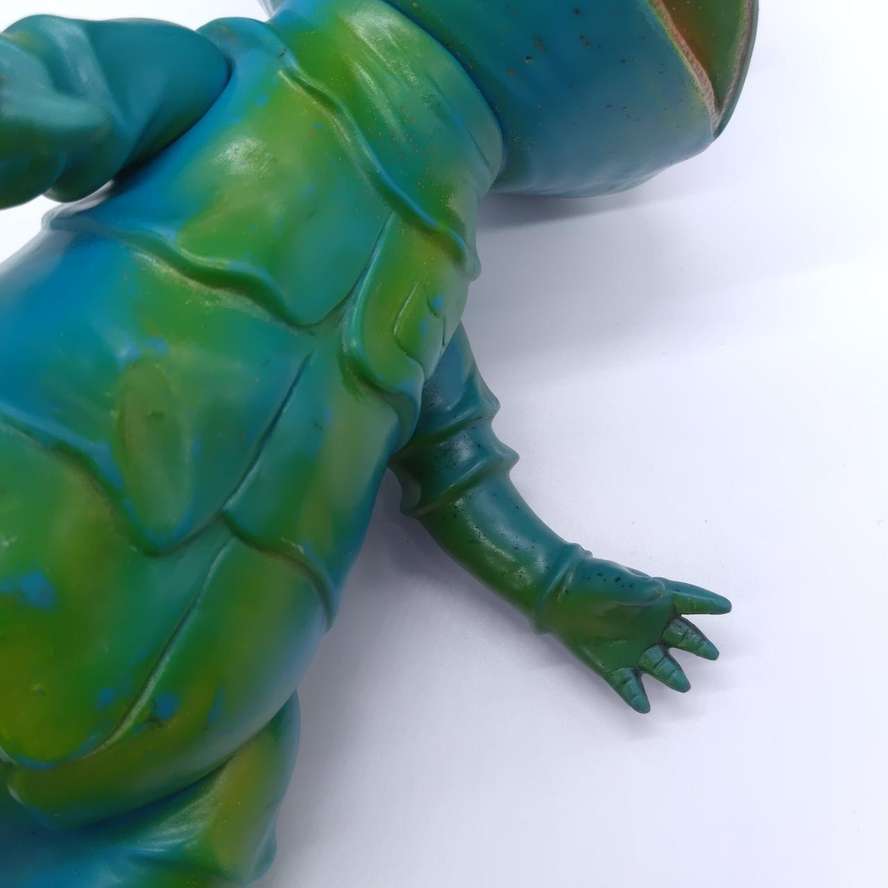 手の汚れ
お腹のペイント剥げ