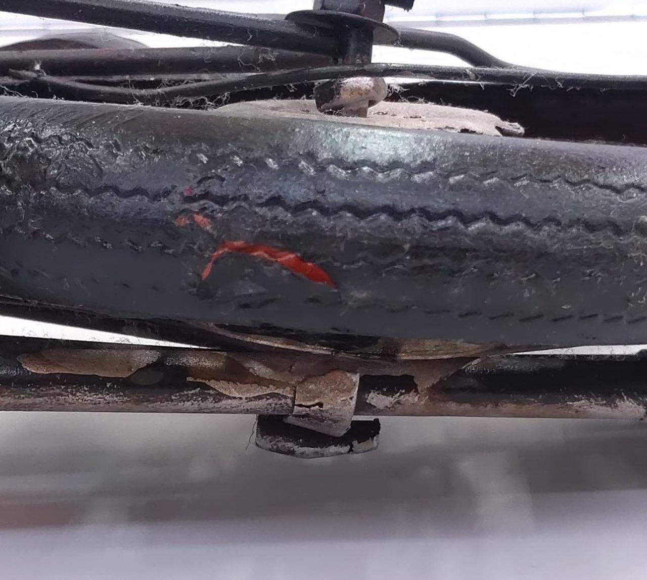 後ろタイヤ剥げ