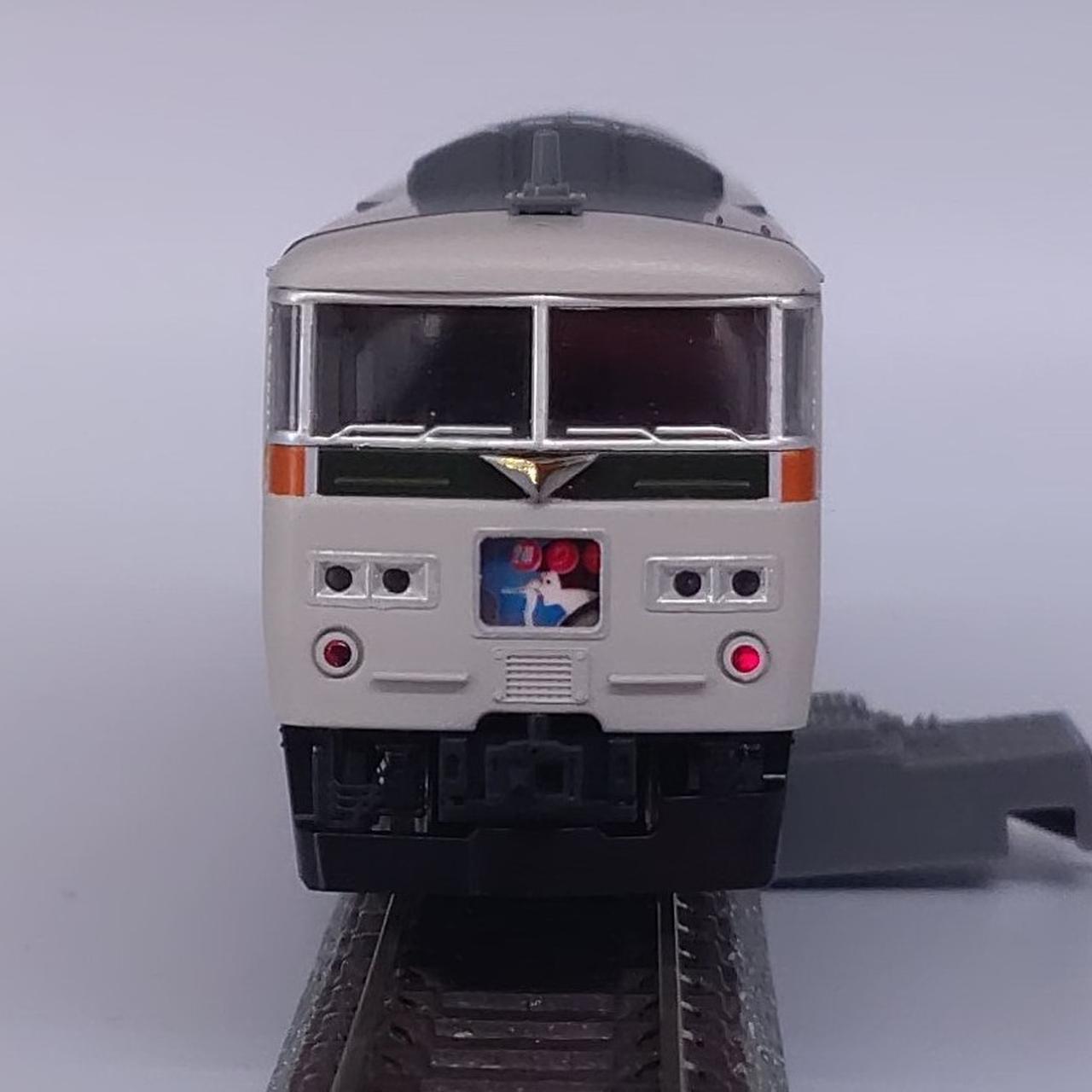 クハ185-8テールライト左弱め