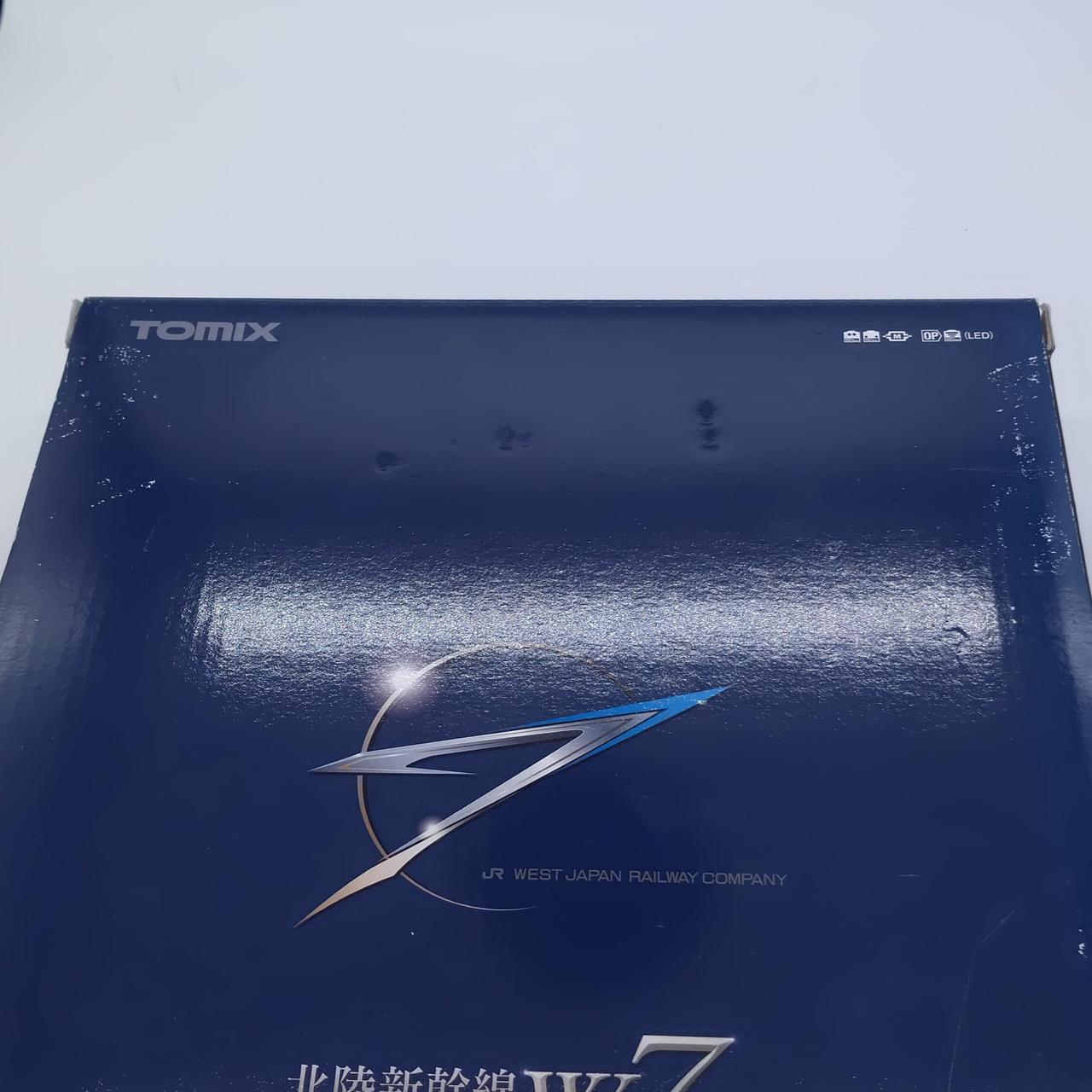 箱痛み、凹みあり