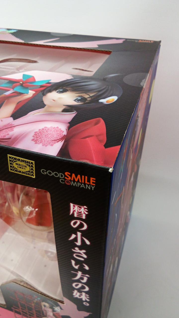 箱の隅に傷あります。