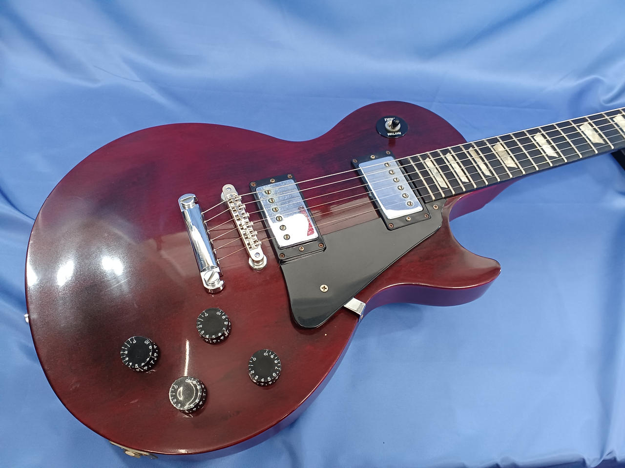 204：Epiphone GIBSON　エレキギター　ジャンク Epiphone Power Players Collection｜Gibson直系のクオリティと